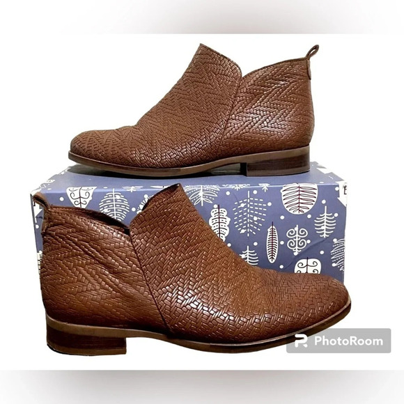 Marroqui Sanchez | Textile Weave Zipper Booties (37) - Picture 1 of 8